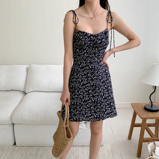 Slim tight sleeveless strappy tube top flower pattern chiffon one-piece dress.