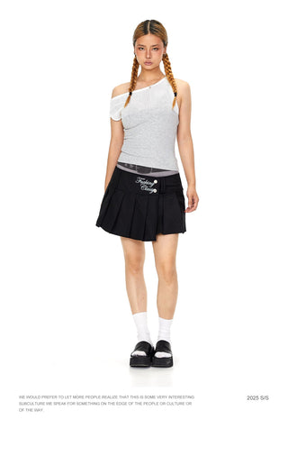 contrast pleated skirt