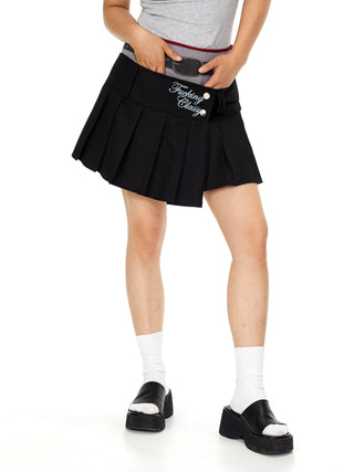 contrast pleated skirt