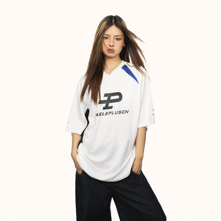 contrast v-neck