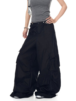 multi-pocket paratrooper pants