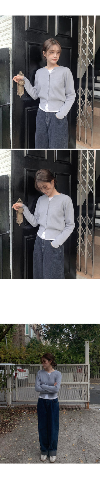 Y-neck modern cardigan