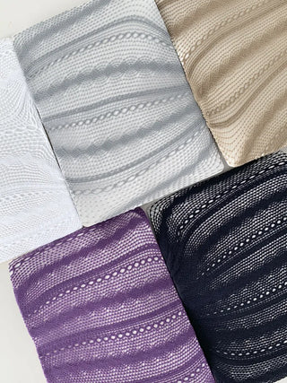Diverso Line Vertical Pattern Mesh Tucked-Along Pantyhose