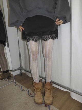 Diverso Line Vertical Pattern Mesh Tucked-Along Pantyhose