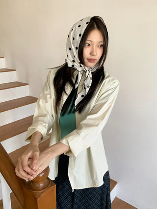 Motte Spot Dot Pattern Ruffle Triangle Scarf