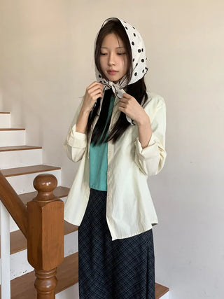 Motte Spot Dot Pattern Ruffle Triangle Scarf