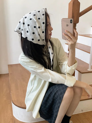 Motte Spot Dot Pattern Ruffle Triangle Scarf