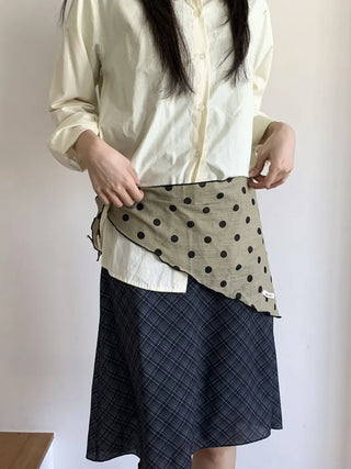 Motte Spot Dot Pattern Ruffle Triangle Scarf