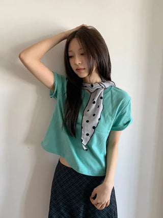 Motte Spot Dot Pattern Ruffle Triangle Scarf