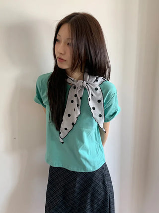 Motte Spot Dot Pattern Ruffle Triangle Scarf
