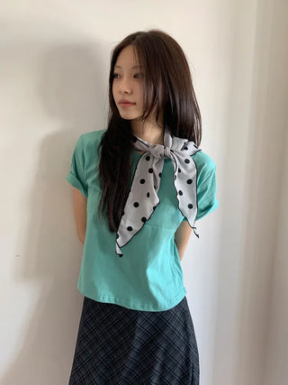 Motte Spot Dot Pattern Ruffle Triangle Scarf