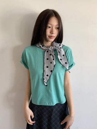 Motte Spot Dot Pattern Ruffle Triangle Scarf
