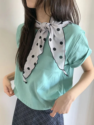 Motte Spot Dot Pattern Ruffle Triangle Scarf