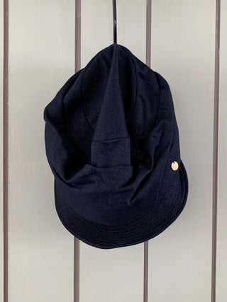 Denny Cas Metal Pendant Newsboy Cap