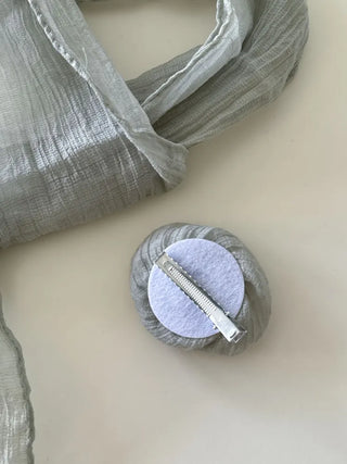 Lia Rose Brooch See-through Wrinkle Long Scarf