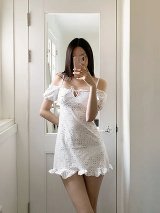 White Frill Punching Two-Piece Off-Shoulder Short-Sleeve One-Piece Swimsuit