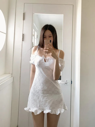 White Frill Punching Two-Piece Off-Shoulder Short-Sleeve One-Piece Swimsuit