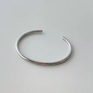 Hot Summer Metal Curved Bold Twist One-Touch Open Bangle Bracelet Collection