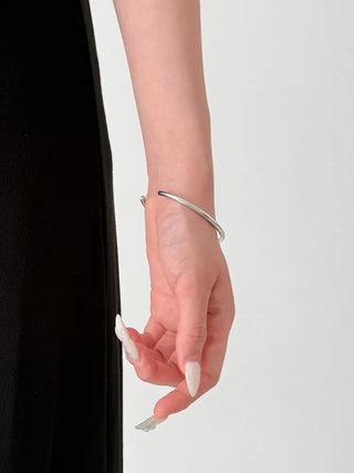 Hot Summer Metal Curved Bold Twist One-Touch Open Bangle Bracelet Collection