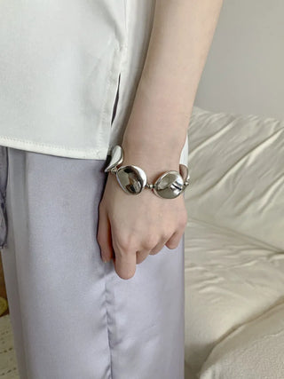 Hot Summer Metal Curved Bold Twist One-Touch Open Bangle Bracelet Collection