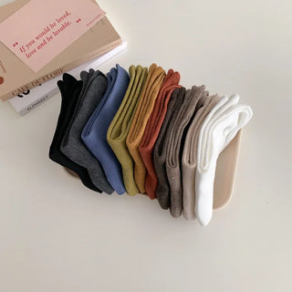 Standard Plain Daily Long Mid-Length Socks
