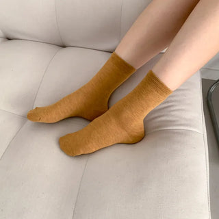 Standard Plain Daily Long Mid-Length Socks