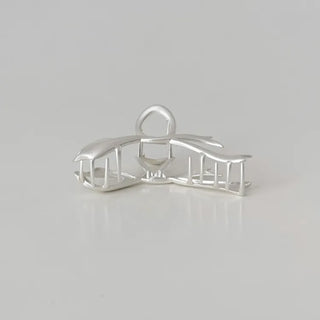 Shaking Metal Twist Hair Clip