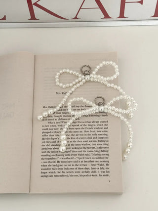 Pearl Ribbon Sneaker Charm Keyring Dubrae Shoe Decorator 3 Sizes