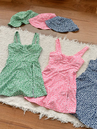 Pluck Pattern Hat Body-Covering One-Piece Swimsuit
