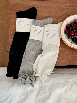 Enjoy Mini Ribbon See-through Pleated Warmer Long Socks