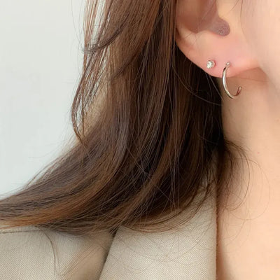 Ones Daily Ball Cubic Pearl Half Ring Stud Earrings