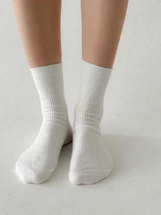 Firm, non-slip, stretchy long knee socks in
