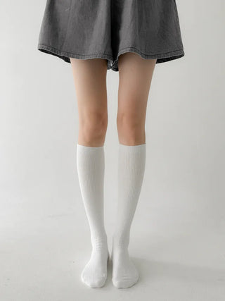 Firm, non-slip, stretchy long knee socks in