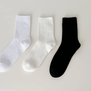 Firm, non-slip, stretchy long knee socks in