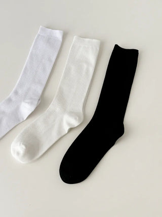 Firm, non-slip, stretchy long knee socks in