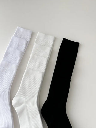 Firm, non-slip, stretchy long knee socks in