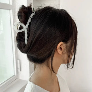 Dot Type Half-Up Hair Clip