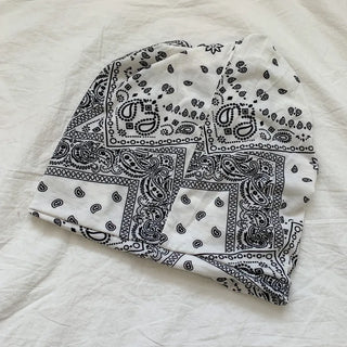 Disstored Paisley Twist Pattern Beanie Hat