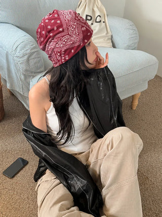 Disstored Paisley Twist Pattern Beanie Hat