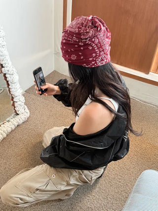 Disstored Paisley Twist Pattern Beanie Hat