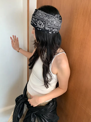 Disstored Paisley Twist Pattern Beanie Hat
