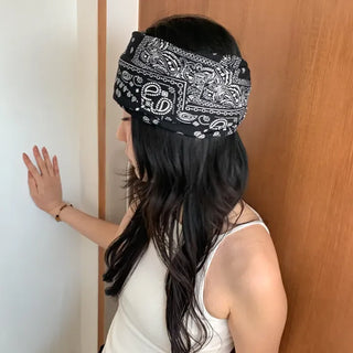 Disstored Paisley Twist Pattern Beanie Hat