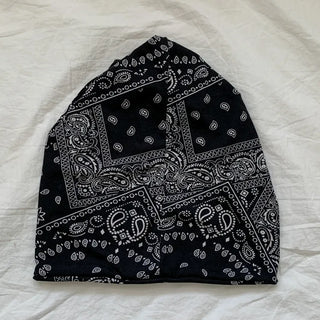 Disstored Paisley Twist Pattern Beanie Hat