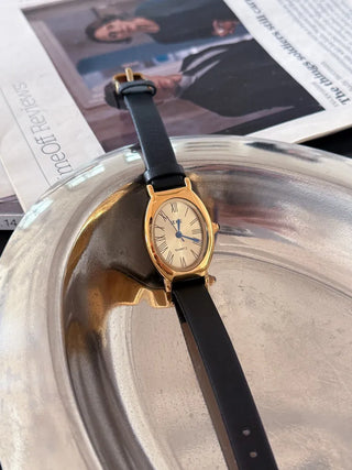 EKE Oval Classic Silver Leather Wristwatch