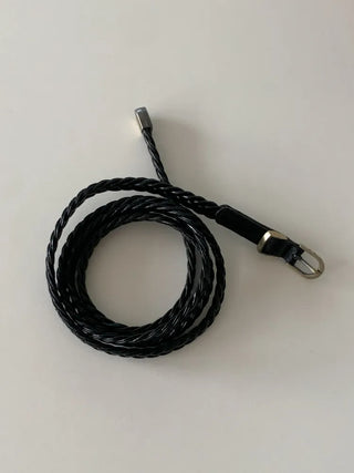 Flat Twist Slim Leather Belt