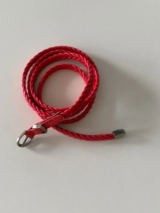 Flat Twist Slim Leather Belt