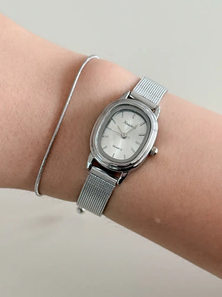 Silver Mesh Metal Strap Wristwatch