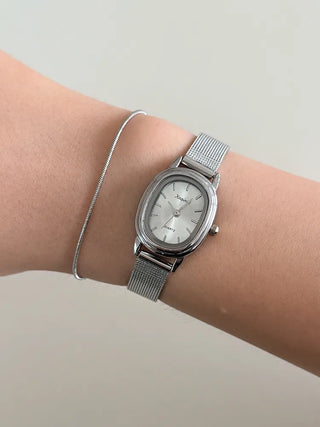 Silver Mesh Metal Strap Wristwatch