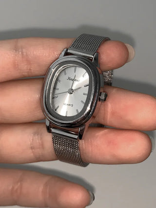 Silver Mesh Metal Strap Wristwatch