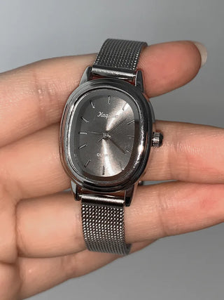 Silver Mesh Metal Strap Wristwatch